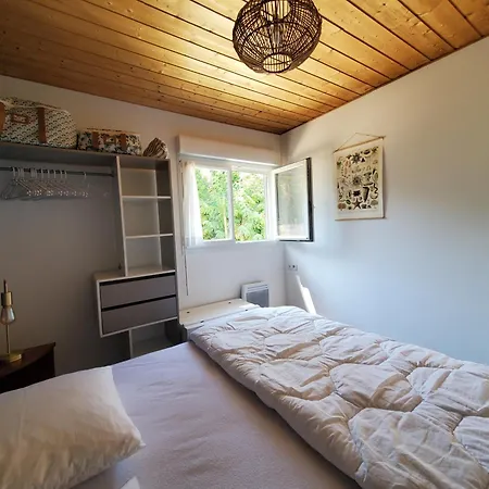 Prázdninový dům Jolie Maison En Bois A 600m De La Des Vergnes Meschers-sur-Gironde